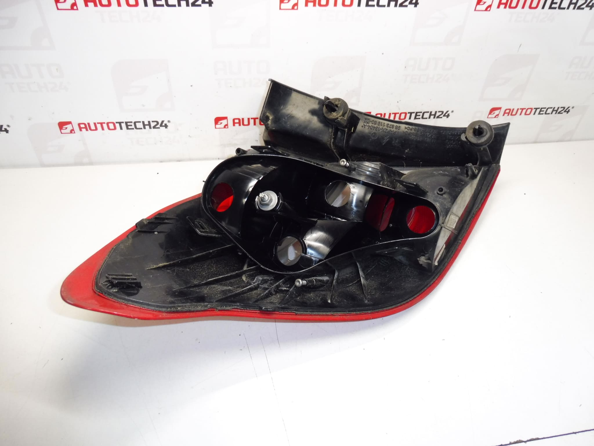 Luz traseira direita exterior Citroën C4 II 9687311980 - Image 2