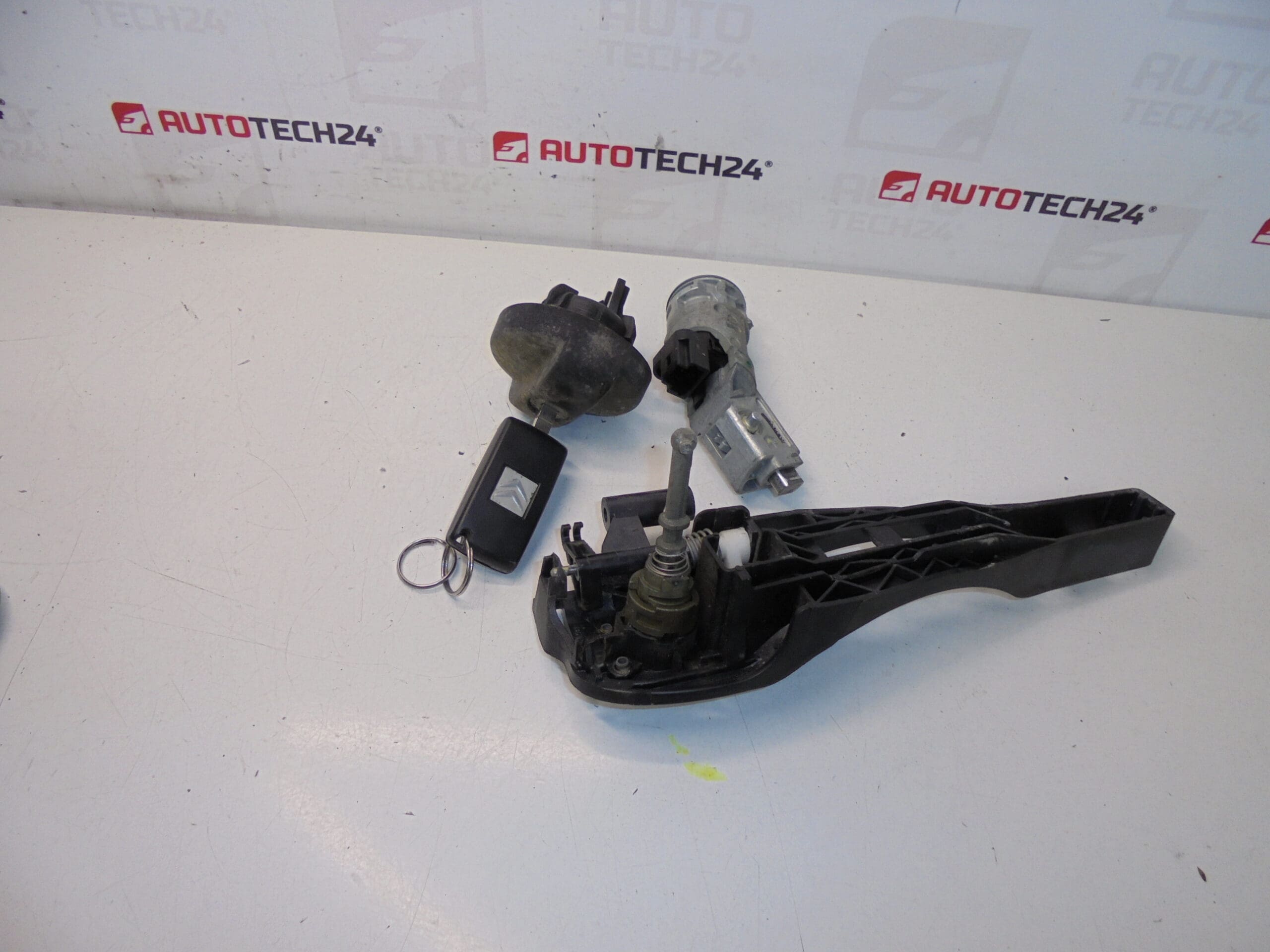 Conjunto de Fechaduras Citroën C2 C3 4162FP 4162EA