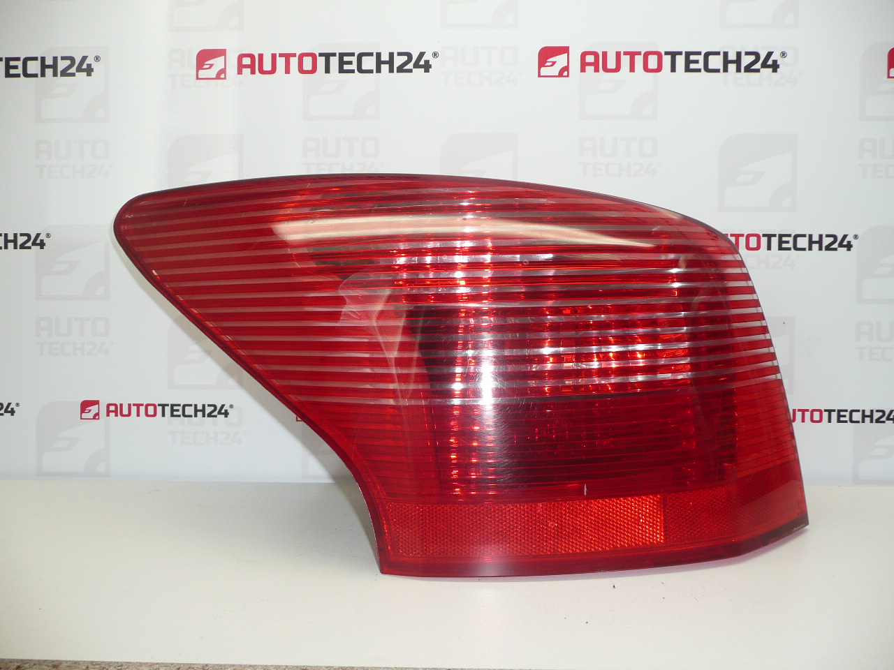 Lanterna Traseira Esquerda Peugeot 407 SW 9641948780 6350T3