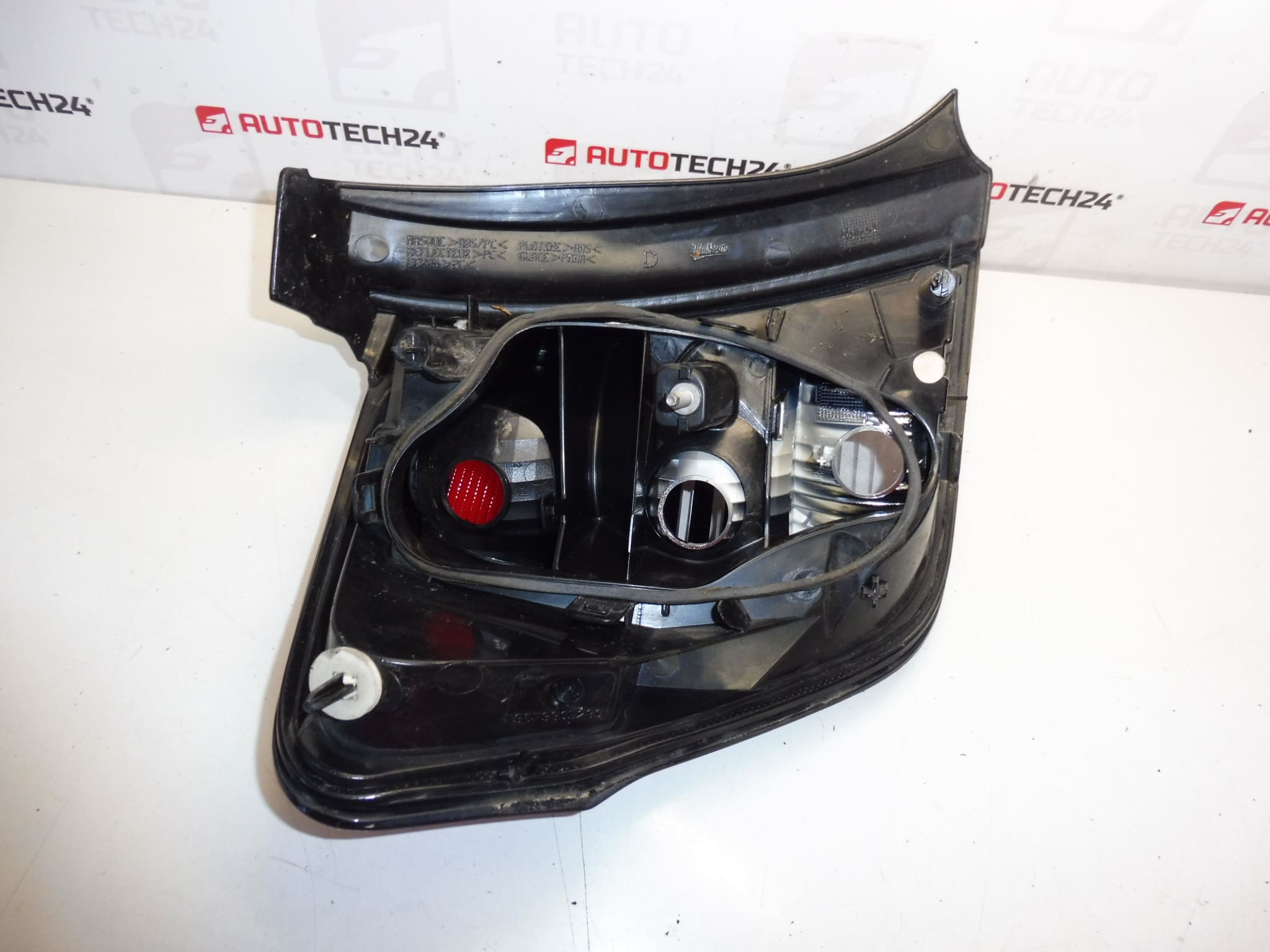 Lanterna Traseira Direita para Paralama Citroën C3 II 9673805380 6351KQ - Image 2