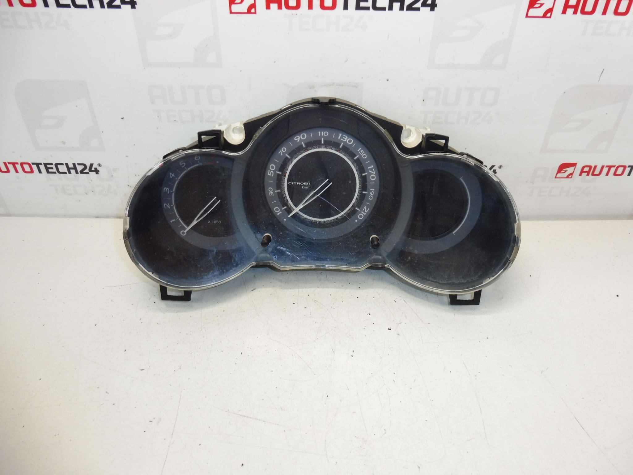Velocímetro Citroën C3 II A51 220000 km 96665881XT 6103GG