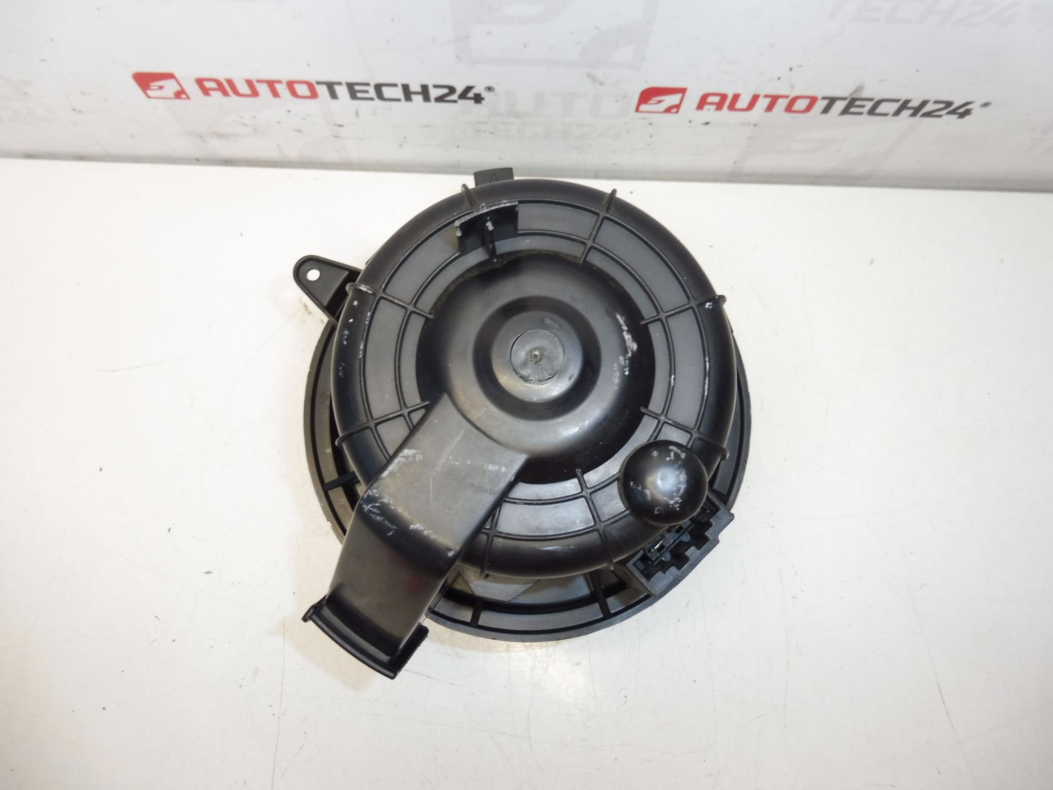 Ventilador do aquecedor Valeo Citroën Peugeot T4190001 6441CR - Image 2