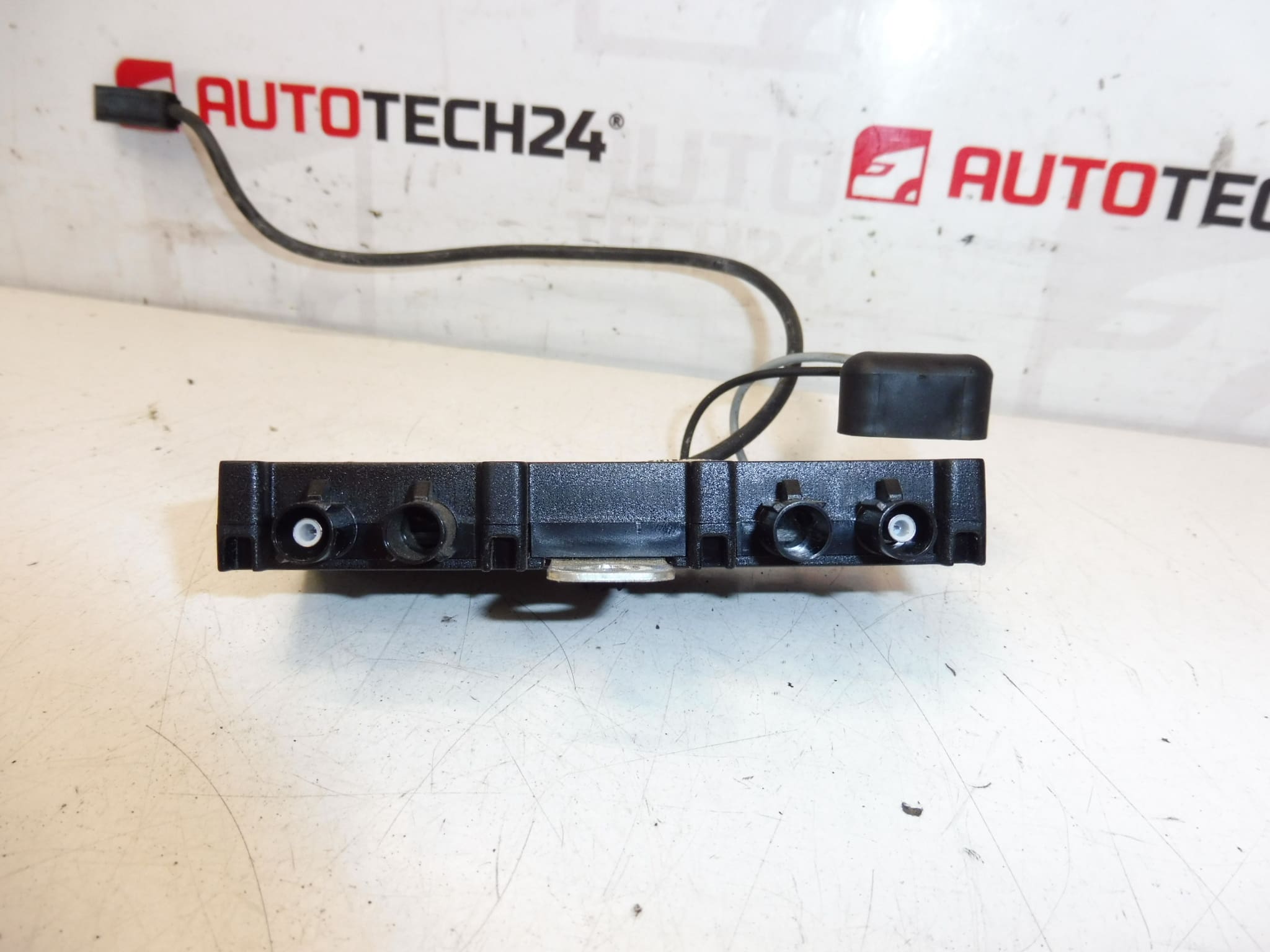 Adaptador de impedância Peugeot 407 9647837380 6561EG - Image 2