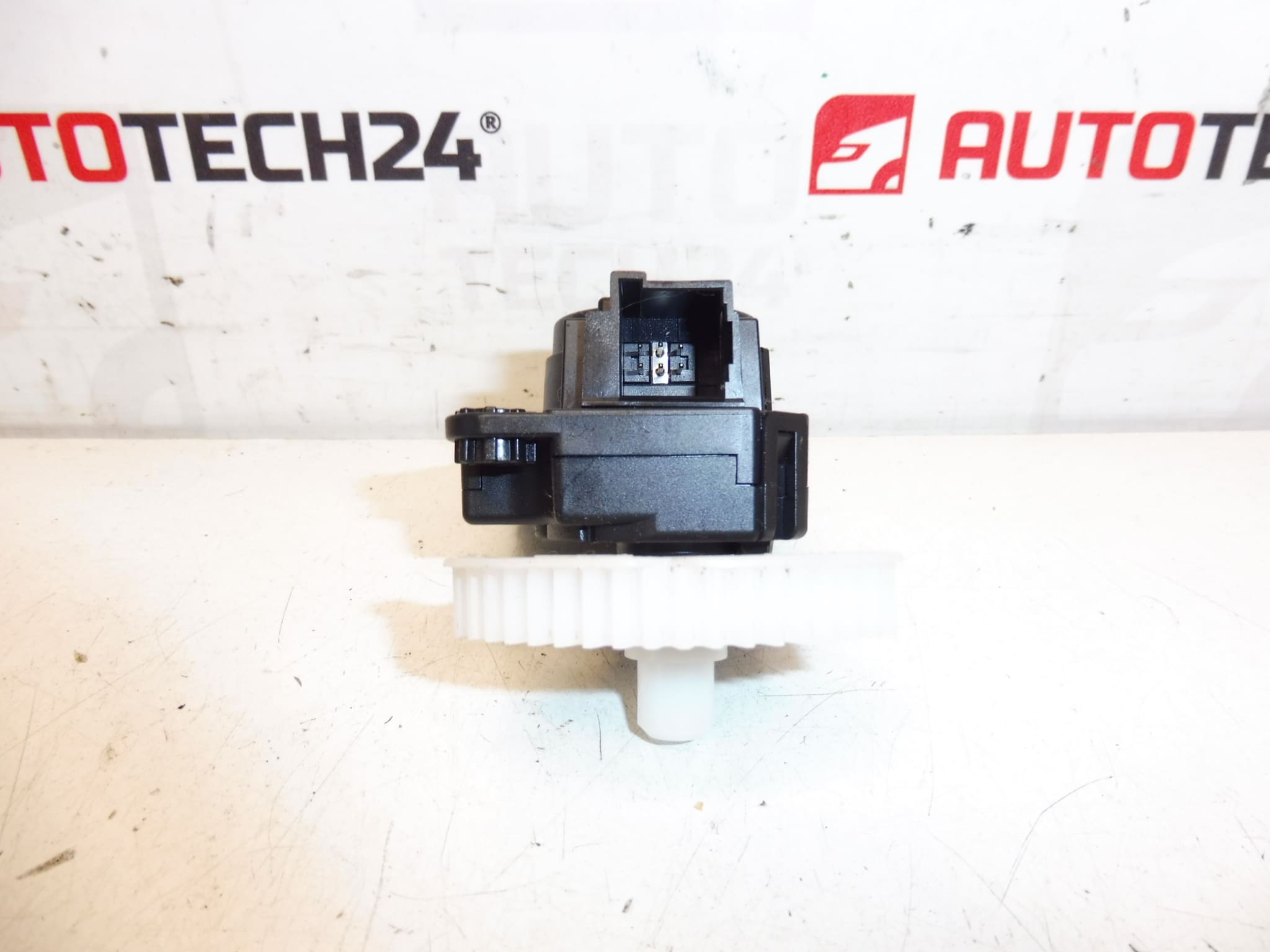 Atuador de aquecedor BEHR Citroën Z5509001 2706149C 647997 - Image 2