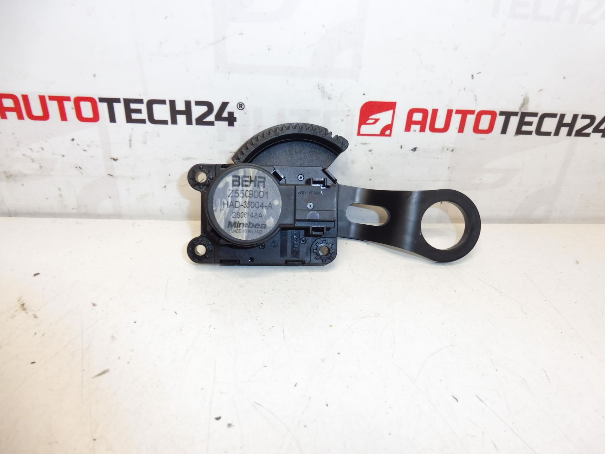 Atuador de aquecedor BEHR Citroën Z5509001 28006148A 647998