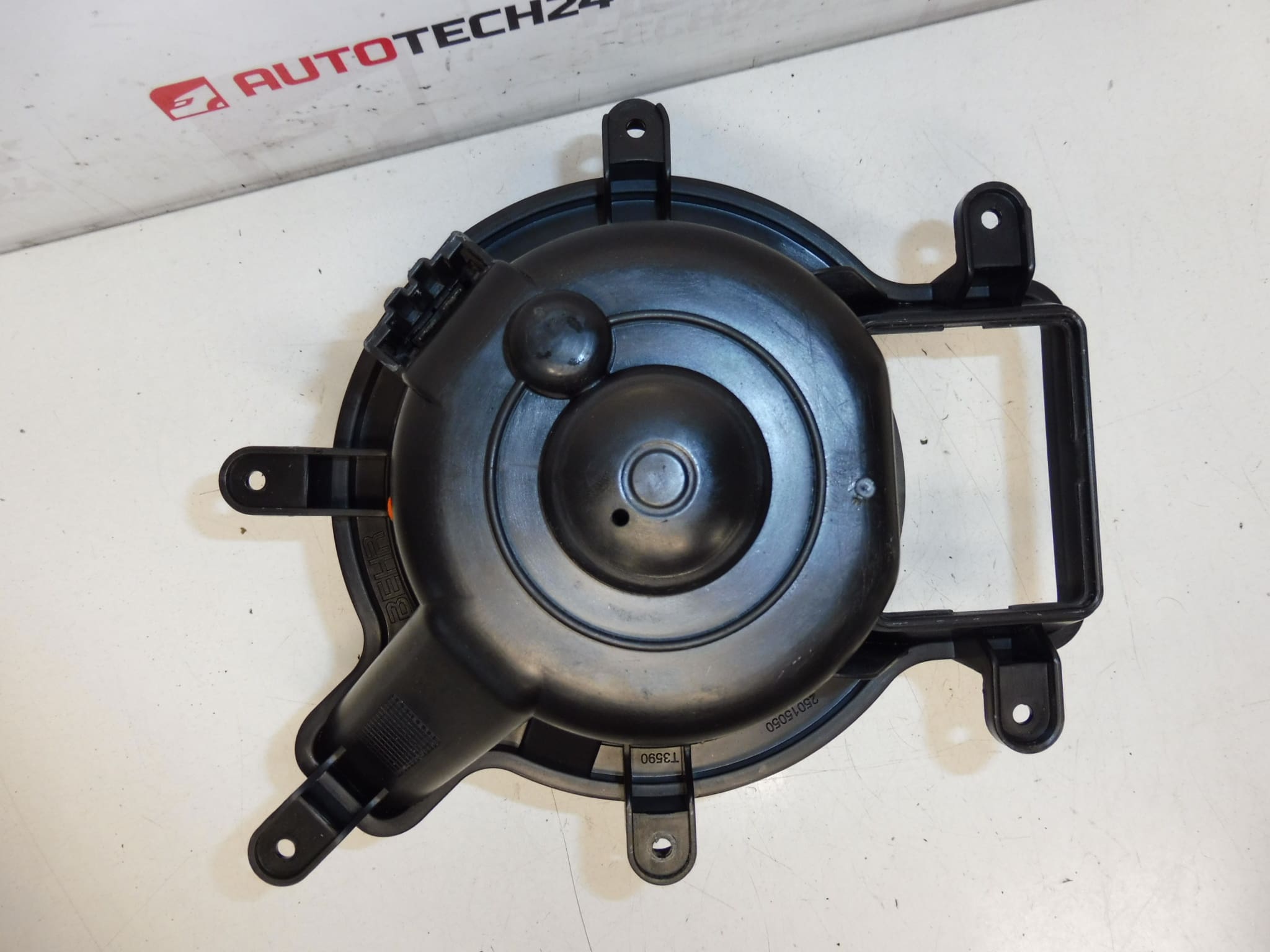 Ventilador do aquecedor Peugeot 3008 5008 T3953002 1606389380 - Image 2