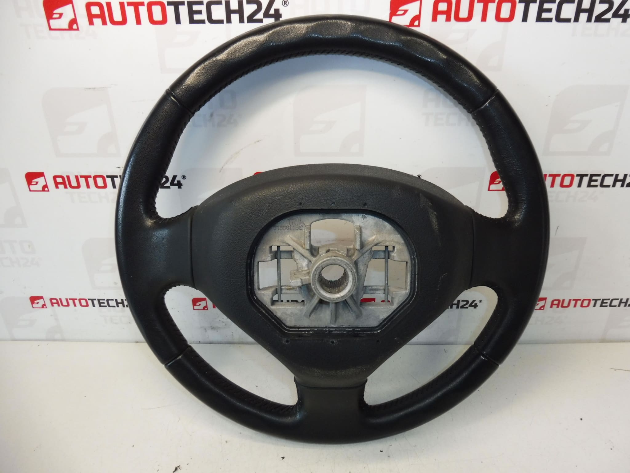 Volante Peugeot 3008 5008 96866138ZD - Image 2