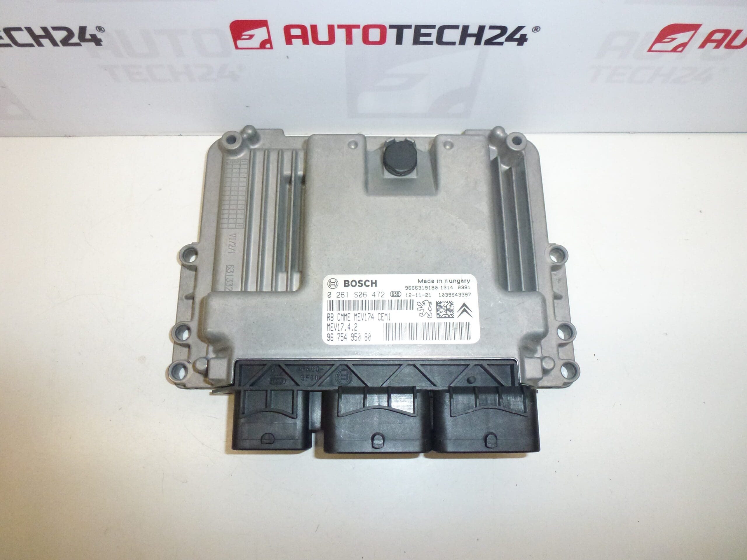 Unidade de Controle ECU Bosch MEV17.4.2 0261S06472 9675495080