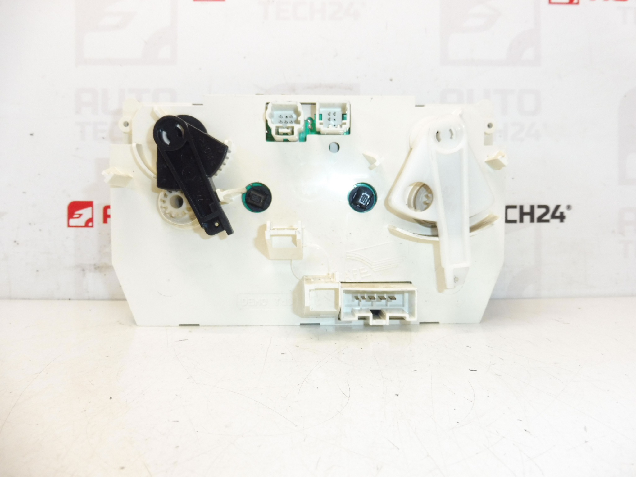 Controlador de Aquecimento e Ar Condicionado Peugeot 307 593240000 T5RFESS 6451JS
