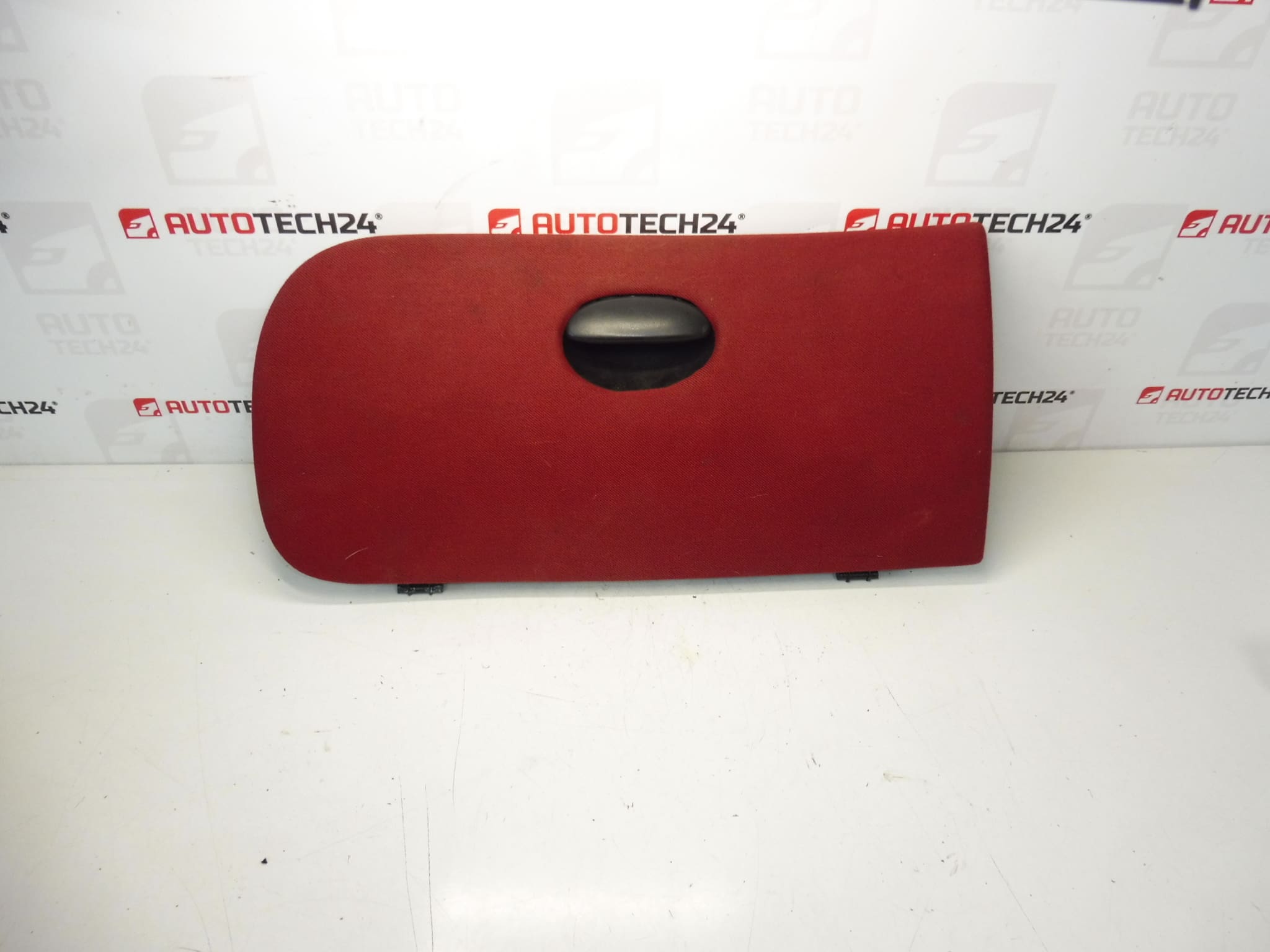 Tampa do porta-luvas Peugeot 206 96588022JK 8218CG