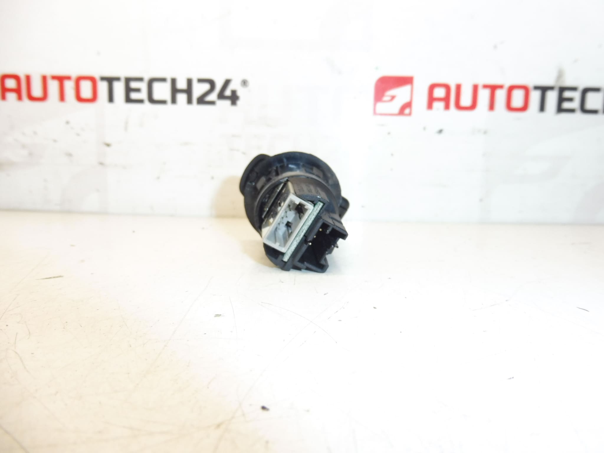 Tomada USB Citroën Peugeot 96645227ZD 6574JV - Image 2