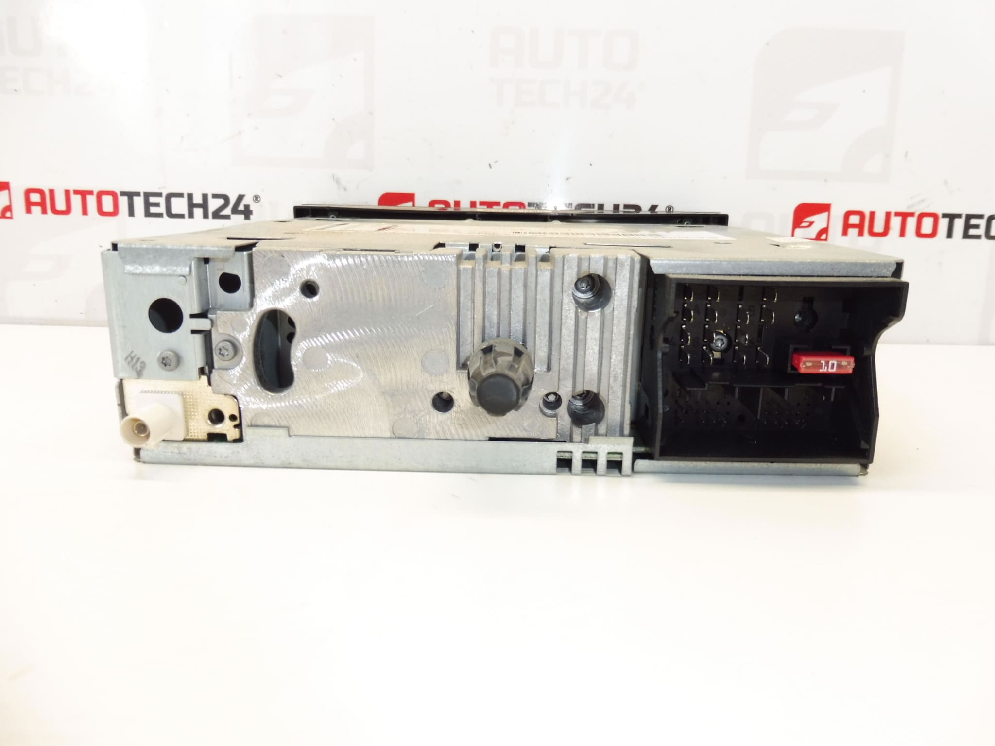 Rádio Automotivo com CD Blaupunkt RD4 N1 - 02 Citroën Peugeot 9660646477