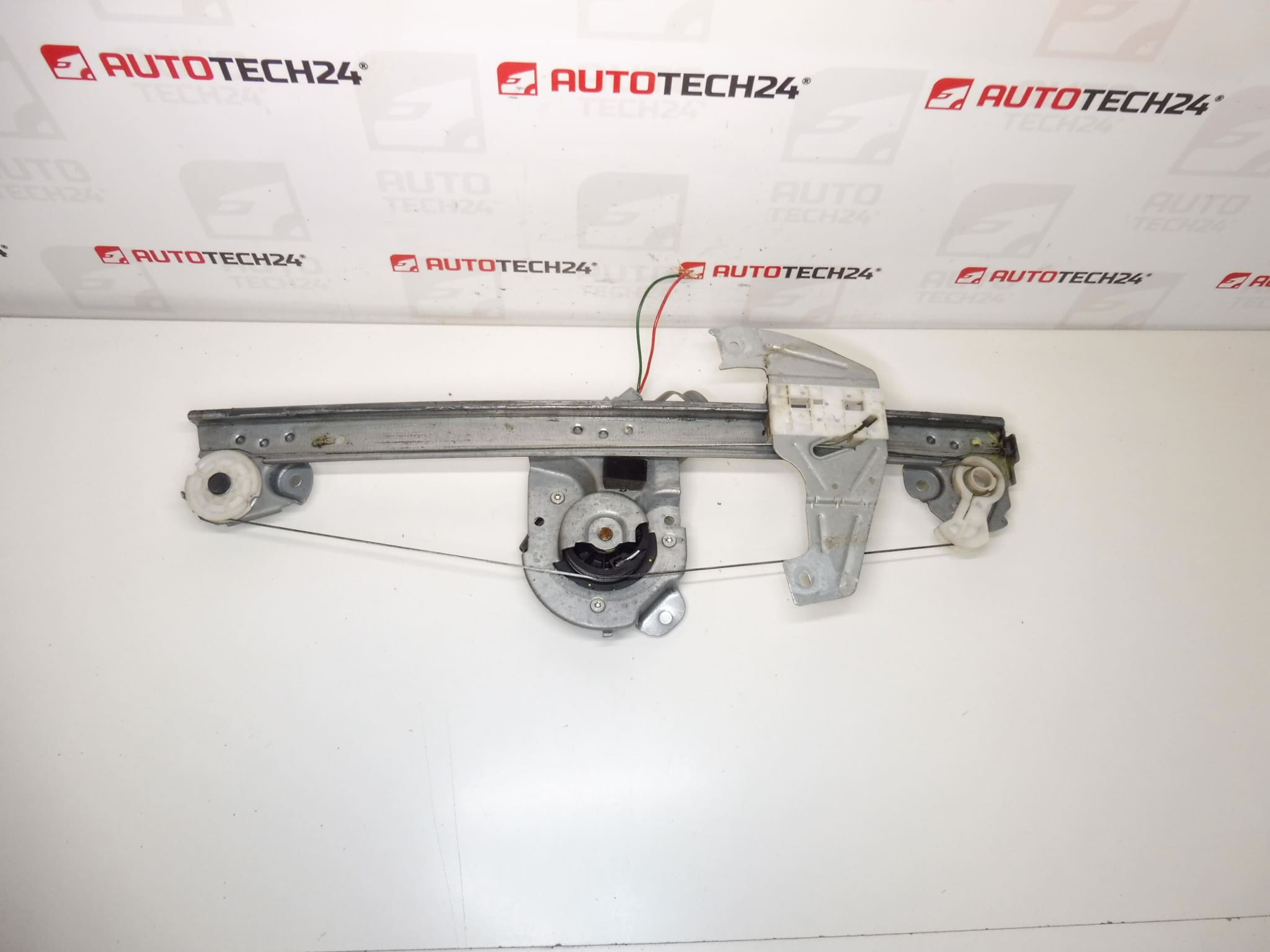 Mecanismo de Vidro Elétrico do Lado Esquerdo para Citroën C1 e Peugeot 107 9221T8