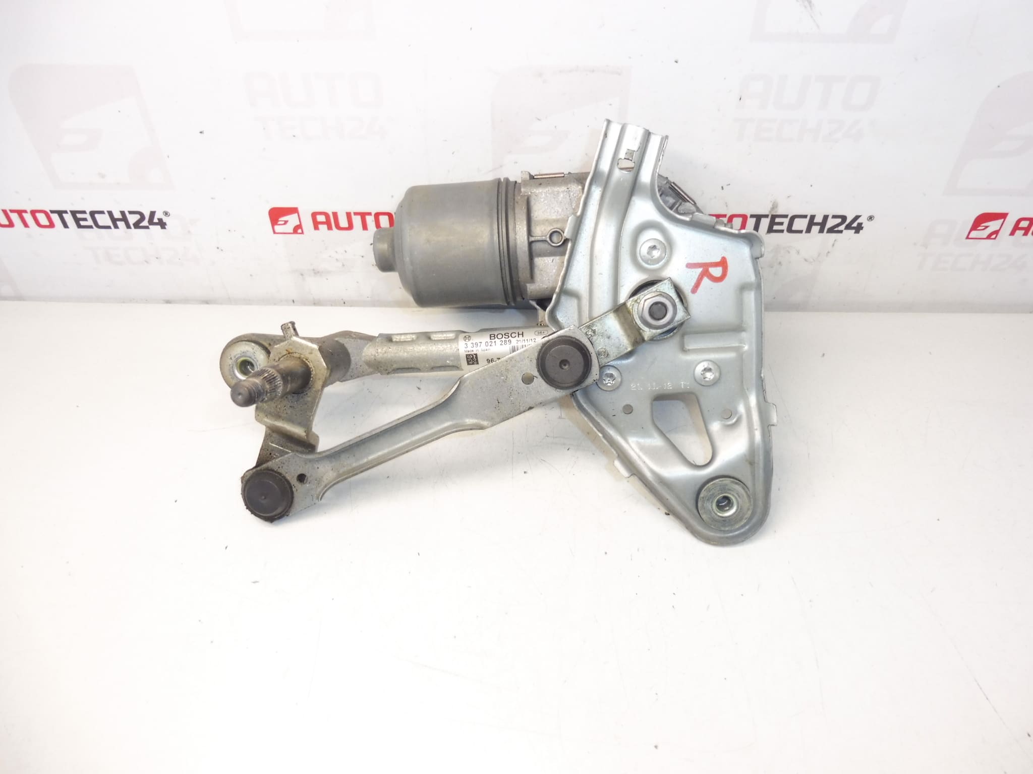 Motor do Limpador Dianteiro Direito Peugeot 3008 5008 9671062380 6405PX 6405PA