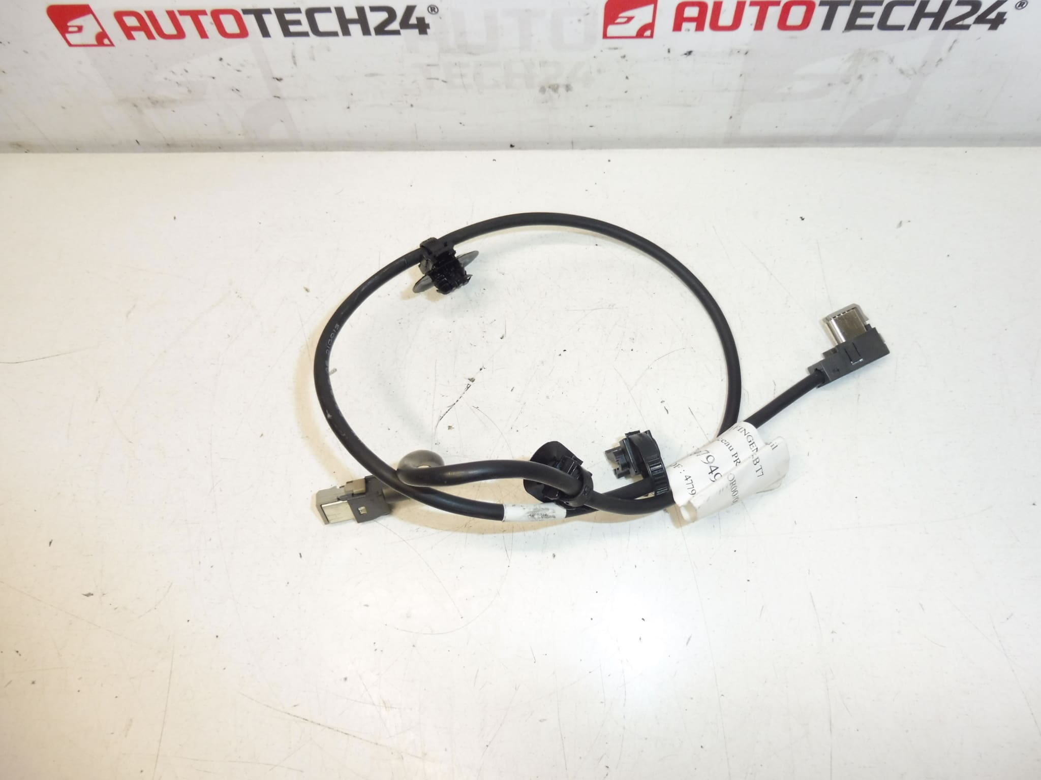 Citroën Peugeot Volume USB 9687949180 6586ZS