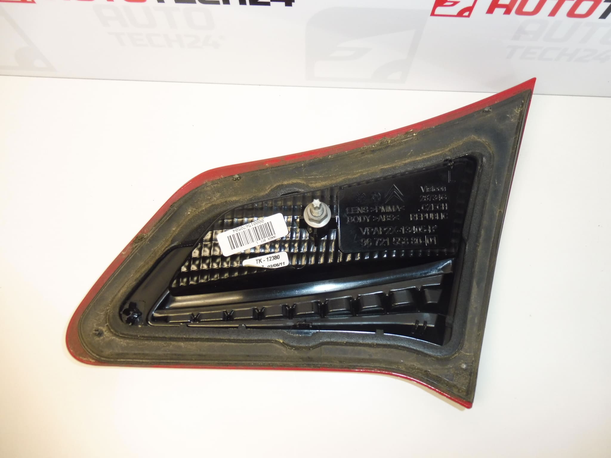 Moldura decorativa da lâmpada traseira esquerda Citroën C4 II 9672155880 7453E4 - Image 2