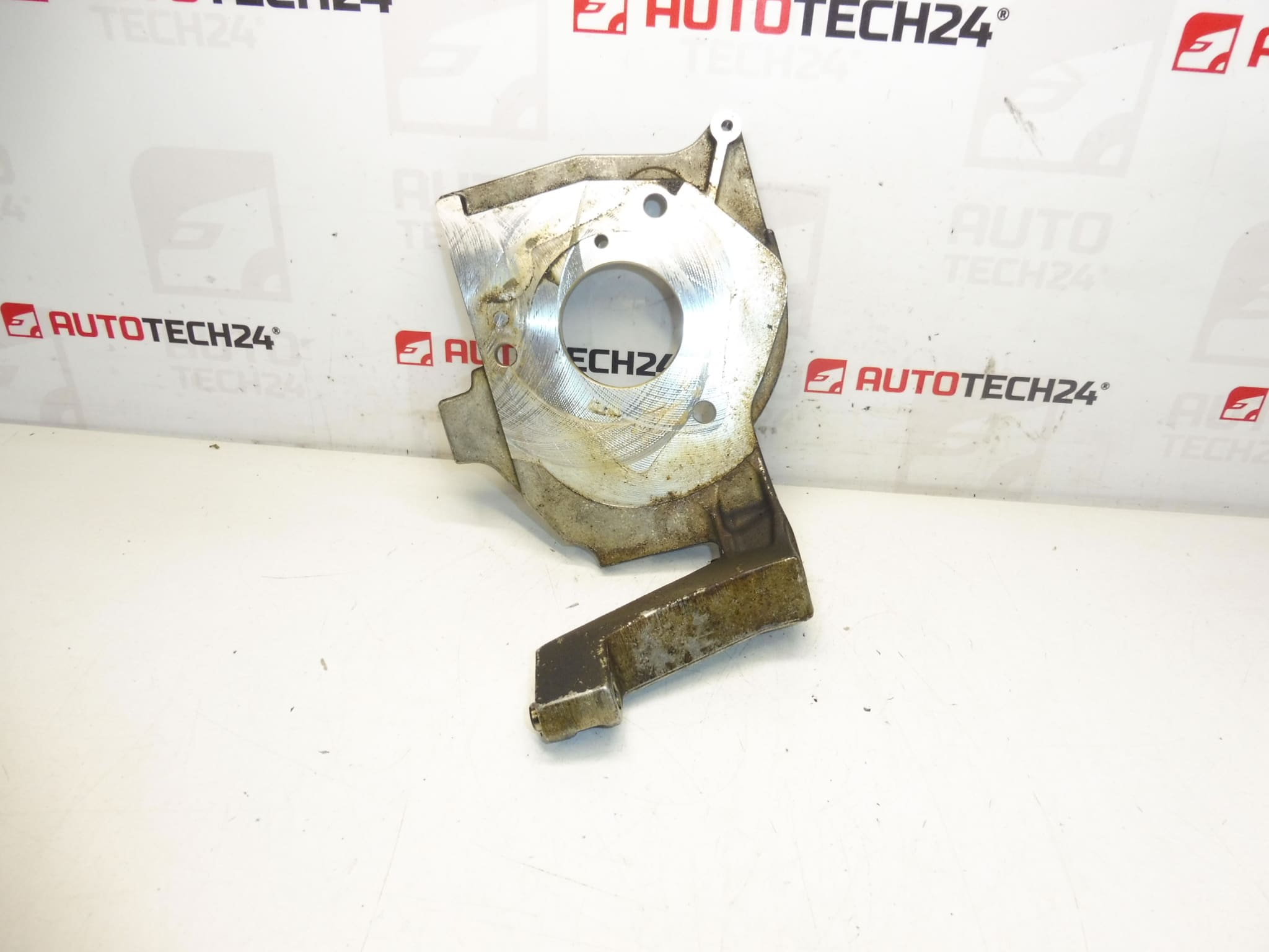 Suporte bomba injetora 1.4 1.6 HDI 9654959880 192665