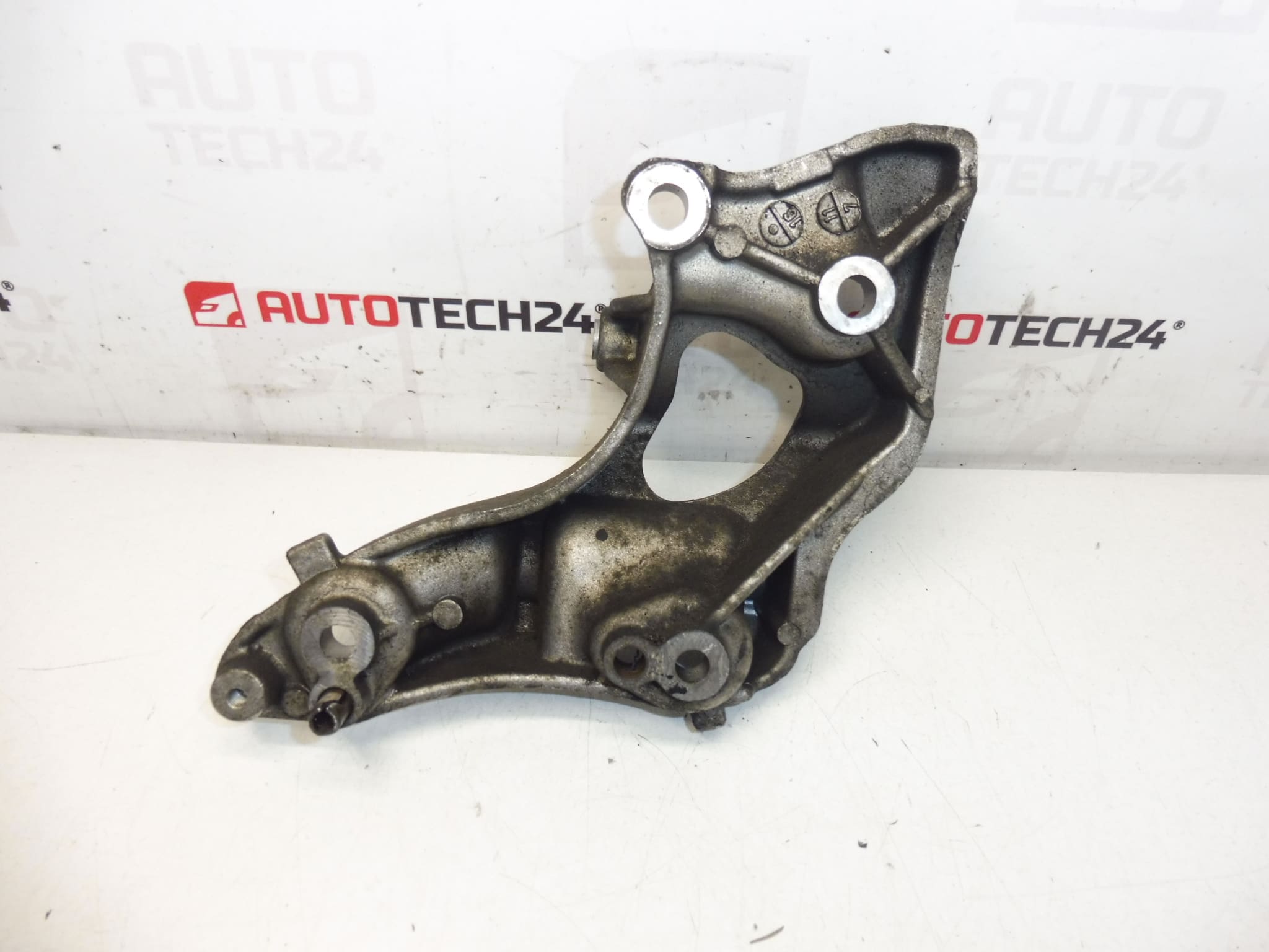 Suporte do alternador Citroën Peugeot 9658199380 5706L1 - Image 2