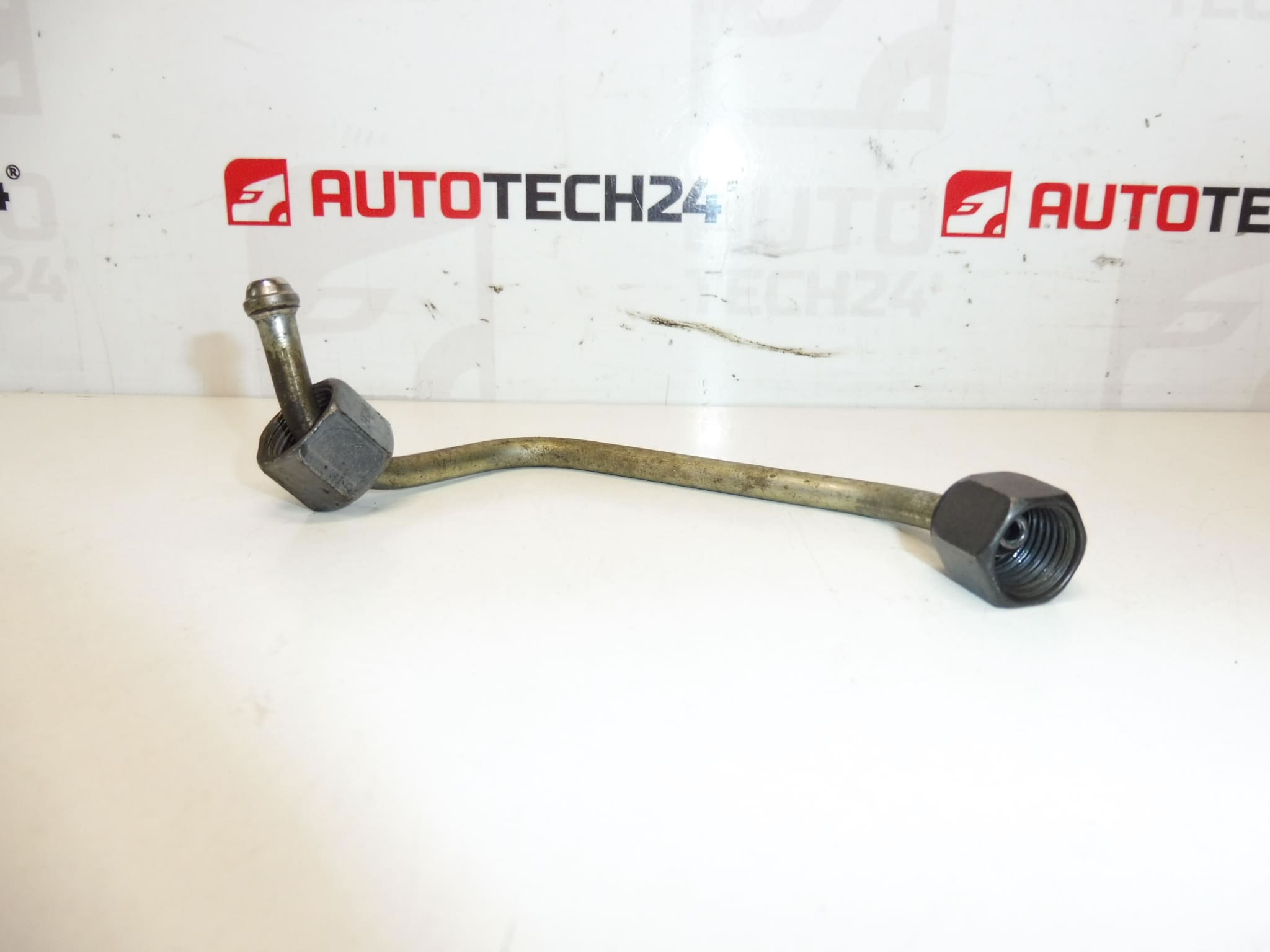 Tubo de saída RAIL da bomba Citroën Peugeot 9804226780 1570Q3 - Image 2