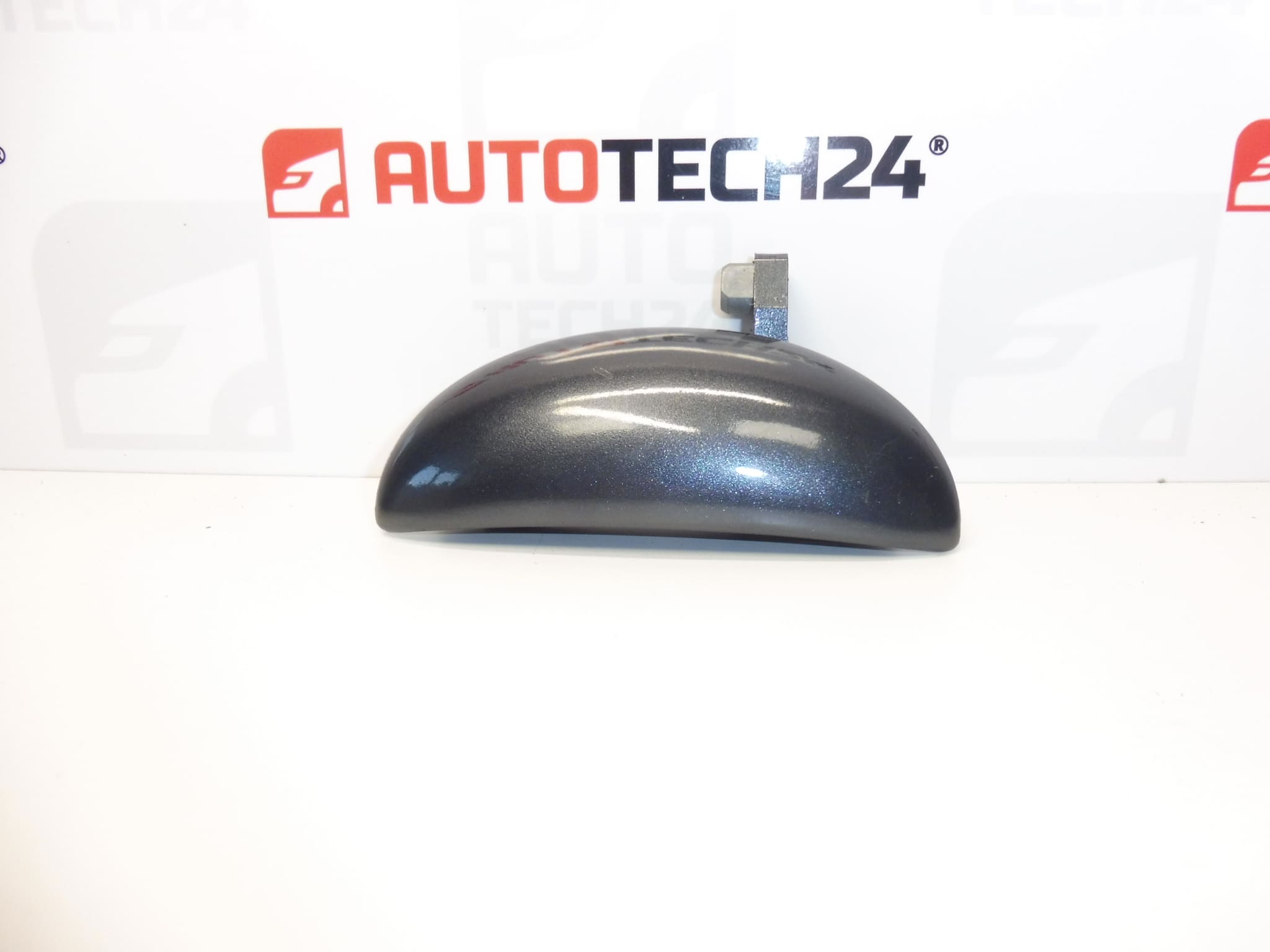 Maçaneta da porta traseira esquerda KTA Citroën C1 Peugeot 107 9101AQ